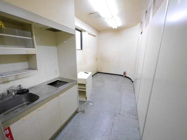 中央町1貸店舗の内装