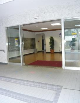 【エントランス】 | 秀和代々木レジデンス