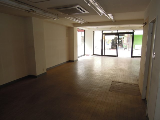 中央町2貸店舗の内装