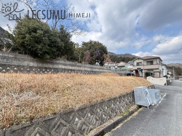 姫路市夢前町菅生澗／売土地の前面道路含む現地写真