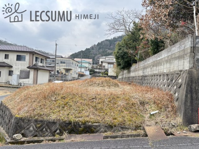姫路市夢前町菅生澗／売土地の前面道路含む現地写真