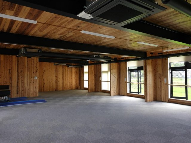 六条院中1貸事務所の内装