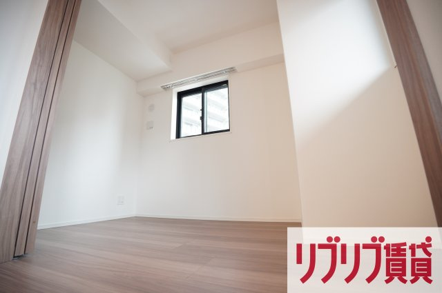 オーパスレジデンス千葉駅前の洋室