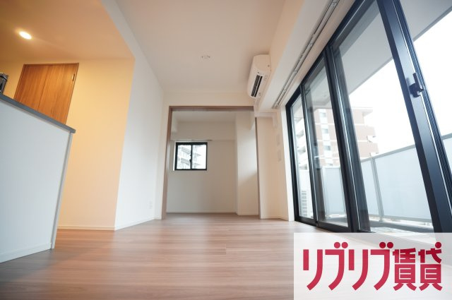 オーパスレジデンス千葉駅前の居間・リビング