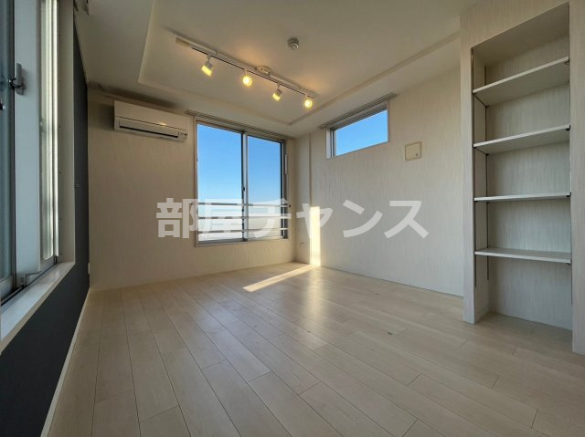 WELL COURT NAKAMURAKOUENの居間・リビング