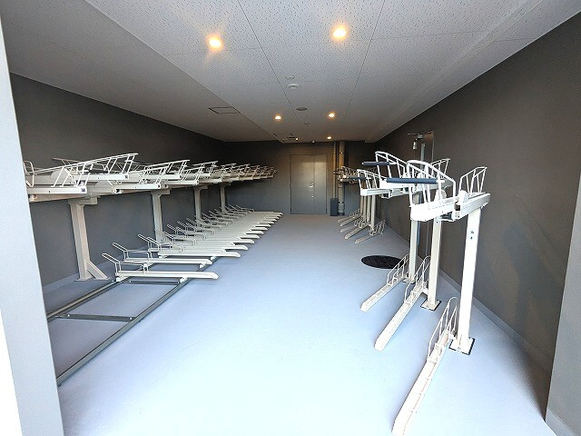 JMFレジデンス蔵前二丁目の設備|屋内駐輪場