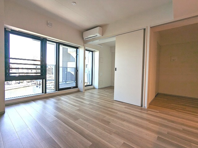 JMFレジデンス蔵前二丁目の居間・リビング|隅田川サイド、インターネット無料