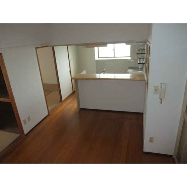 久留米市宮ノ陣５丁目の賃貸マンションの内装|明るい室内です