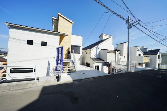 【横浜市保土ヶ谷区桜ヶ丘1丁目45全20棟新築戸建て4号棟】★仲介手数料無料★（桜台小学校・岩崎中学校）の外観