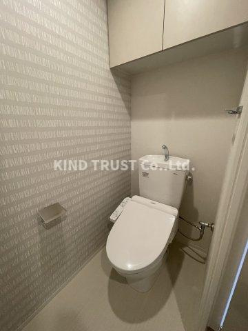 アーバネックス梅田中崎町のトイレ|落ち着いた色調のトイレです