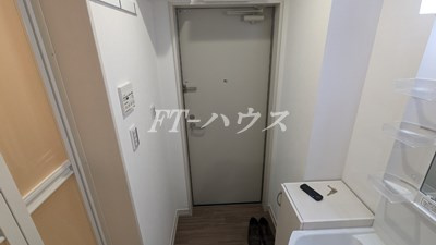 ＭＥＬＤＩＡ新検見川Ⅲの玄関