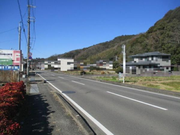 海南市阪井　土地の前面道路含む現地写真
