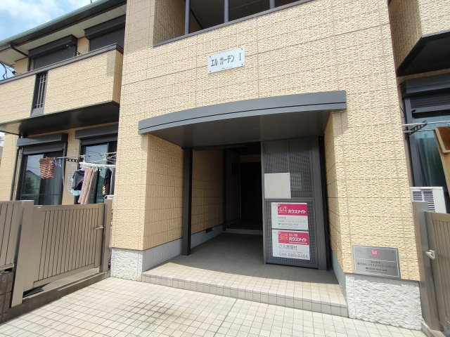 エルガーデンⅠのエントランス|毎日通るエントランスはこのようになっています