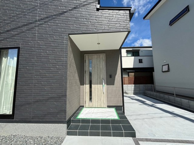 【玄関】 | 未使用住宅　北斎院町