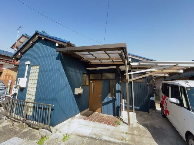 大府市桜木町貸家の駐車場