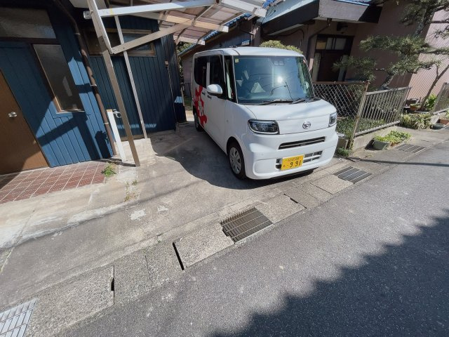 大府市桜木町貸家の駐車場