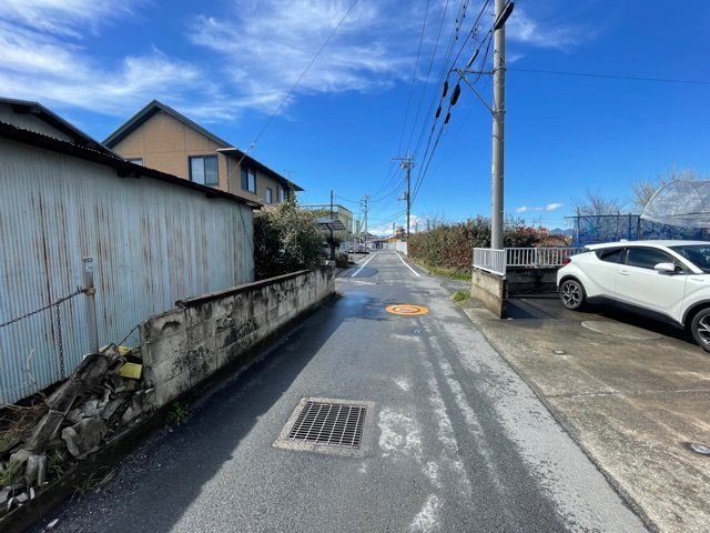 藤岡市中大塚　土地680の前面道路含む現地写真|前面道路含む現地写真です