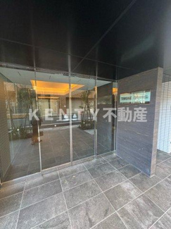 【エントランス】 | 落ち着いたエントランスです
