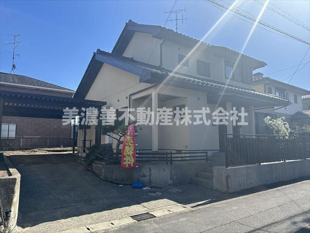 ６２８３４　瑞穂市牛牧中古戸建ての外観