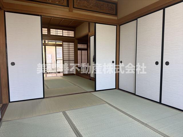 ６２８３４　瑞穂市牛牧中古戸建ての和室