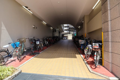 【駐車場】 | プラザ末吉橋 | 駐車場と駐輪スペース