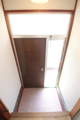 【玄関】 | 大阪狭山市池尻中2-2-5戸建