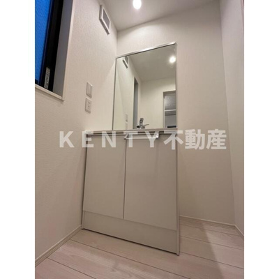 【洗面所】 | Ｋｏｌｅｔ浜川崎＃０６ | 明るい洗面所です