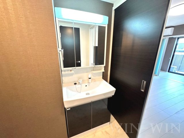 コンテ吉川の独立洗面台