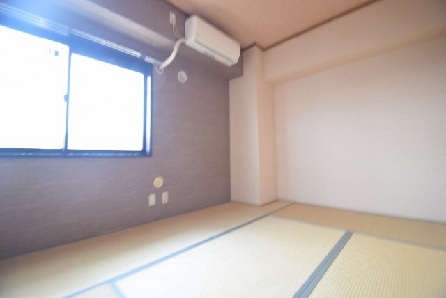 ＩＮＳＵＲＡＮＣＥ　ＢＬＤＧ．Ⅸの設備|エアコン付