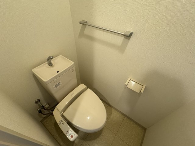 【トイレ】 | グランクリュ西宮 | ゆったりとした空間のトイレです