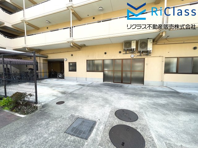 みすがコーポの駐車場