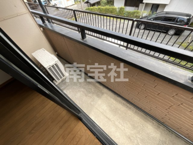 【バルコニー】