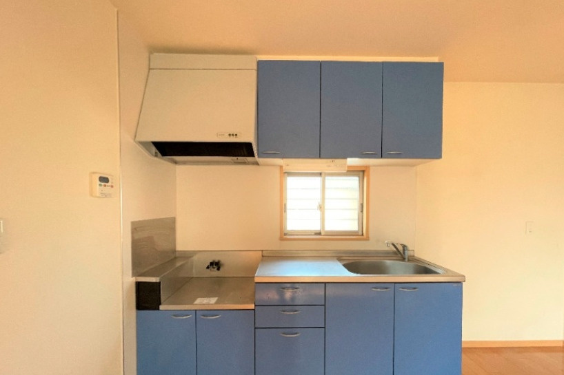 ナーストラヴィ長浜【キャッシュバック対象物件】のキッチン|コンパクトなキッチンで掃除もラクラク