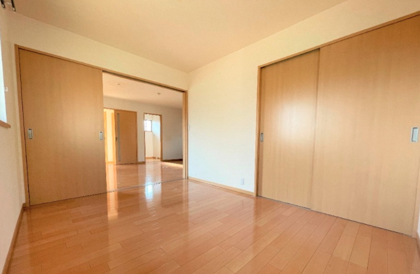 ナーストラヴィ長浜【キャッシュバック対象物件】の洋室|個人の部屋や寝室として使える洋室です