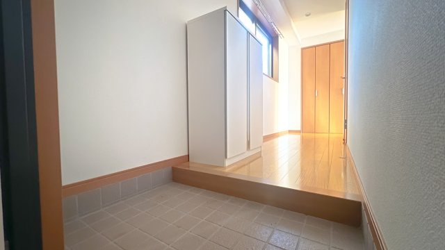 ルナ・ピエーナの玄関