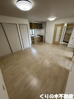 【居間・リビング】 | ハイムA.D.21 B棟 | ゆったり過ごせるリビングです