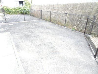 【駐車場】 | ディアコートA棟 | 駐車場完備です