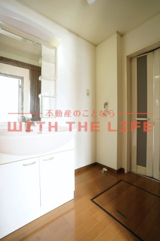 メゾン・ド・クレール【キャッシュバック対象物件】の洗面所|脱衣スペースもあります