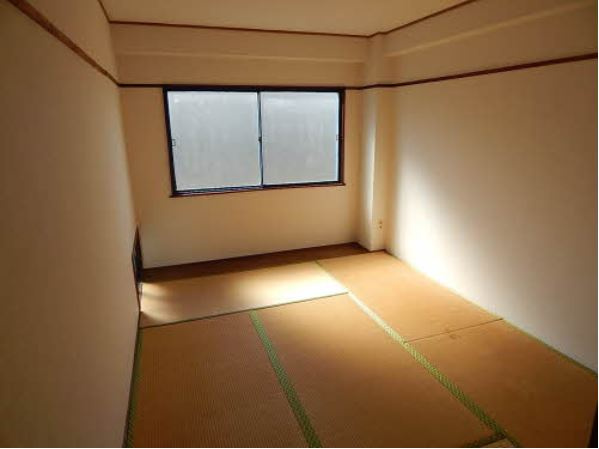 籠町ビルの内装