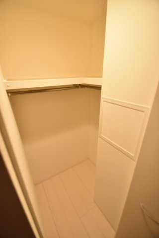 大阪市城東区中央３丁目の賃貸マンションの収納