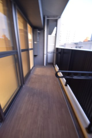 大阪市城東区中央３丁目の賃貸マンションのバルコニー