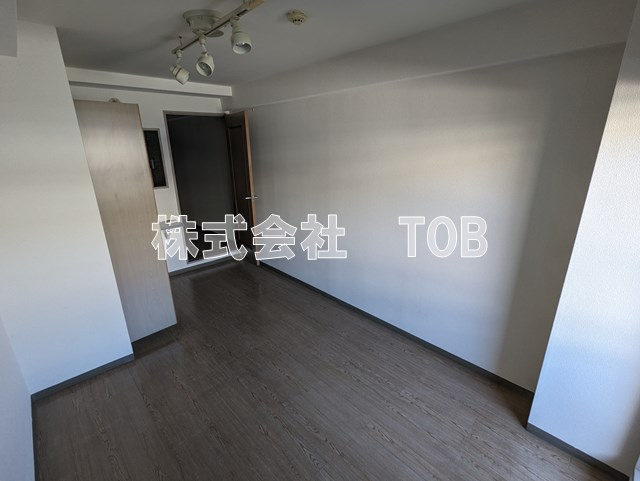 【洋室】 | ヴィア明大前