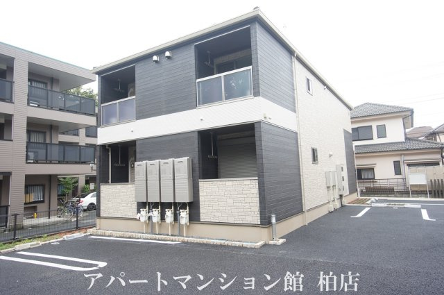 ラヴィアンローズCの外観
