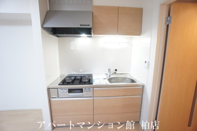 ラヴィアンローズCのキッチン