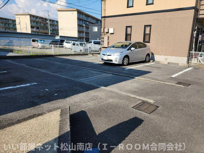 【駐車場】 | リッツハウス森松　B棟