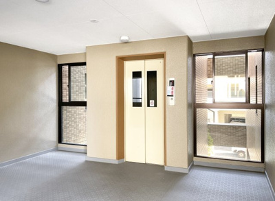 【その他共用部分】 | グラン・ドムール城陽 | 共用部分は綺麗に掃除が行き届いている快適なマンションです。