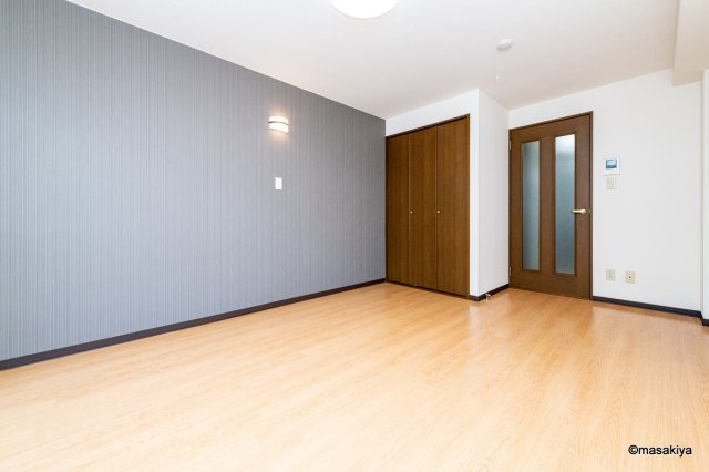 ブラウンヒルズ2番館の洋室