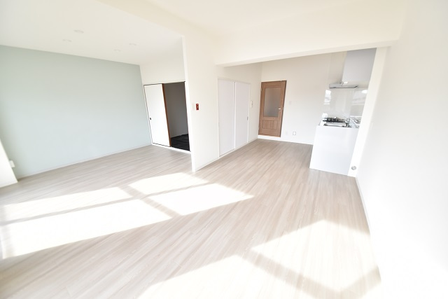 ポレスター呉中央の居間・リビング