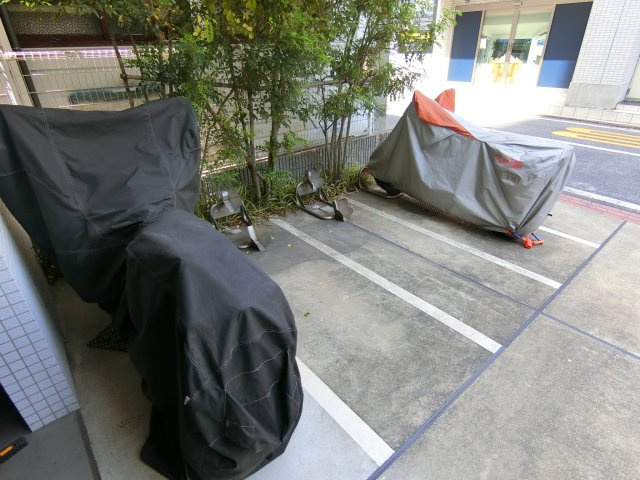 カーサフローラのその他共用部分|バイク置き場　空き状況等詳細はお問合せ下さい。