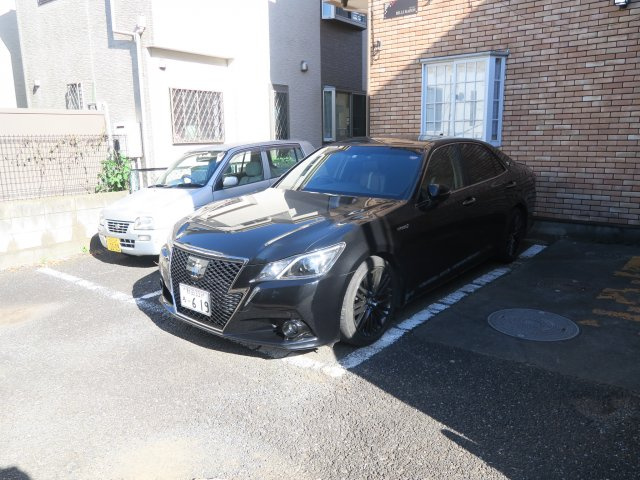 ベルメゾンの駐車場